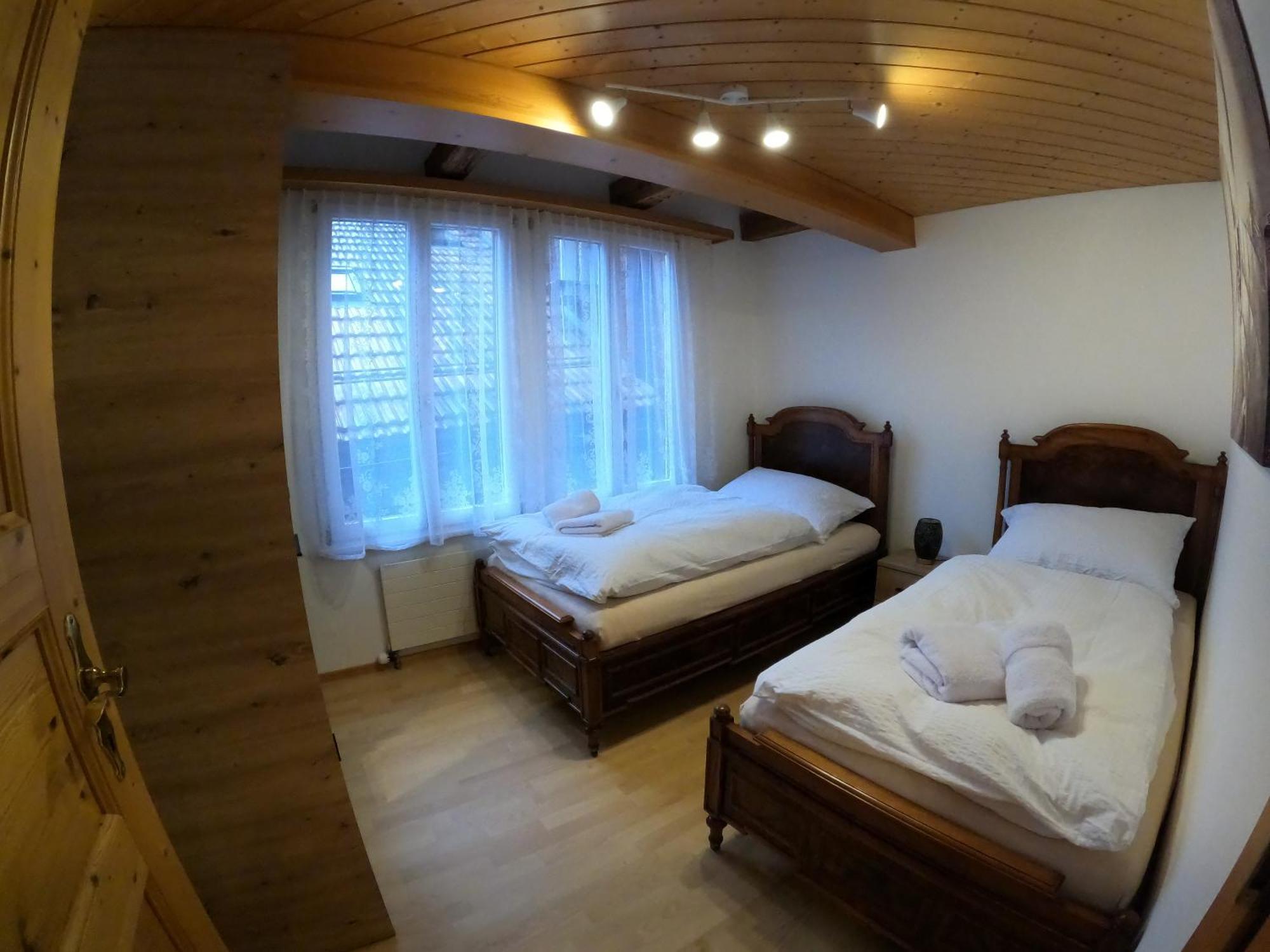 Fine&Pine Center Apartment Matten bei Interlaken Exterior foto